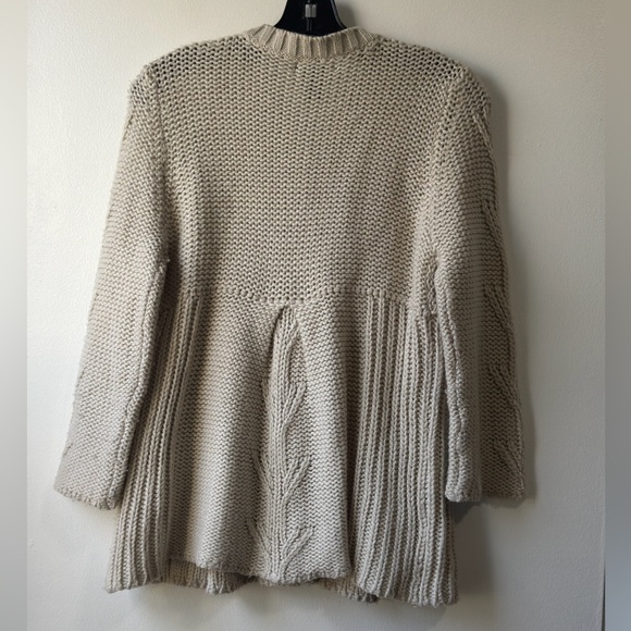 Vintage BCBGMaxAzria Women’s Cream Cardigan Sz M - Picture 5 of 8